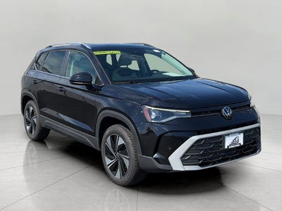 2025 Volkswagen Taos SE 4MOTION