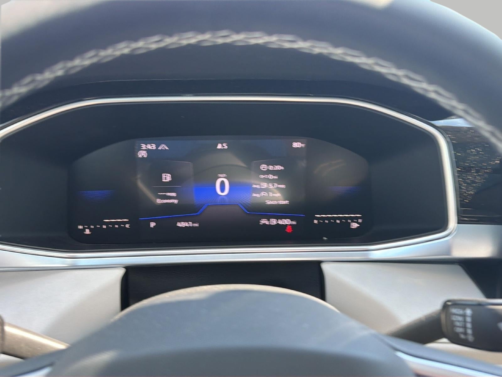 2025 Volkswagen Taos SE 4MOTION