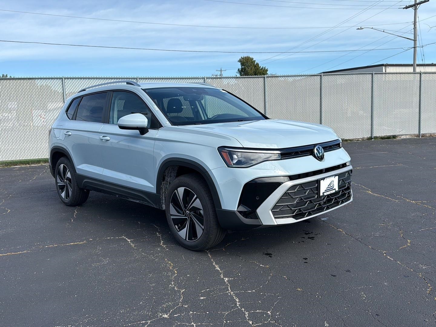 2027 Volkswagen Taos SE 4MOTION