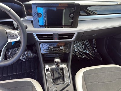 2027 Volkswagen Taos SE 4MOTION