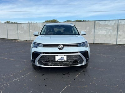 2027 Volkswagen Taos SE 4MOTION