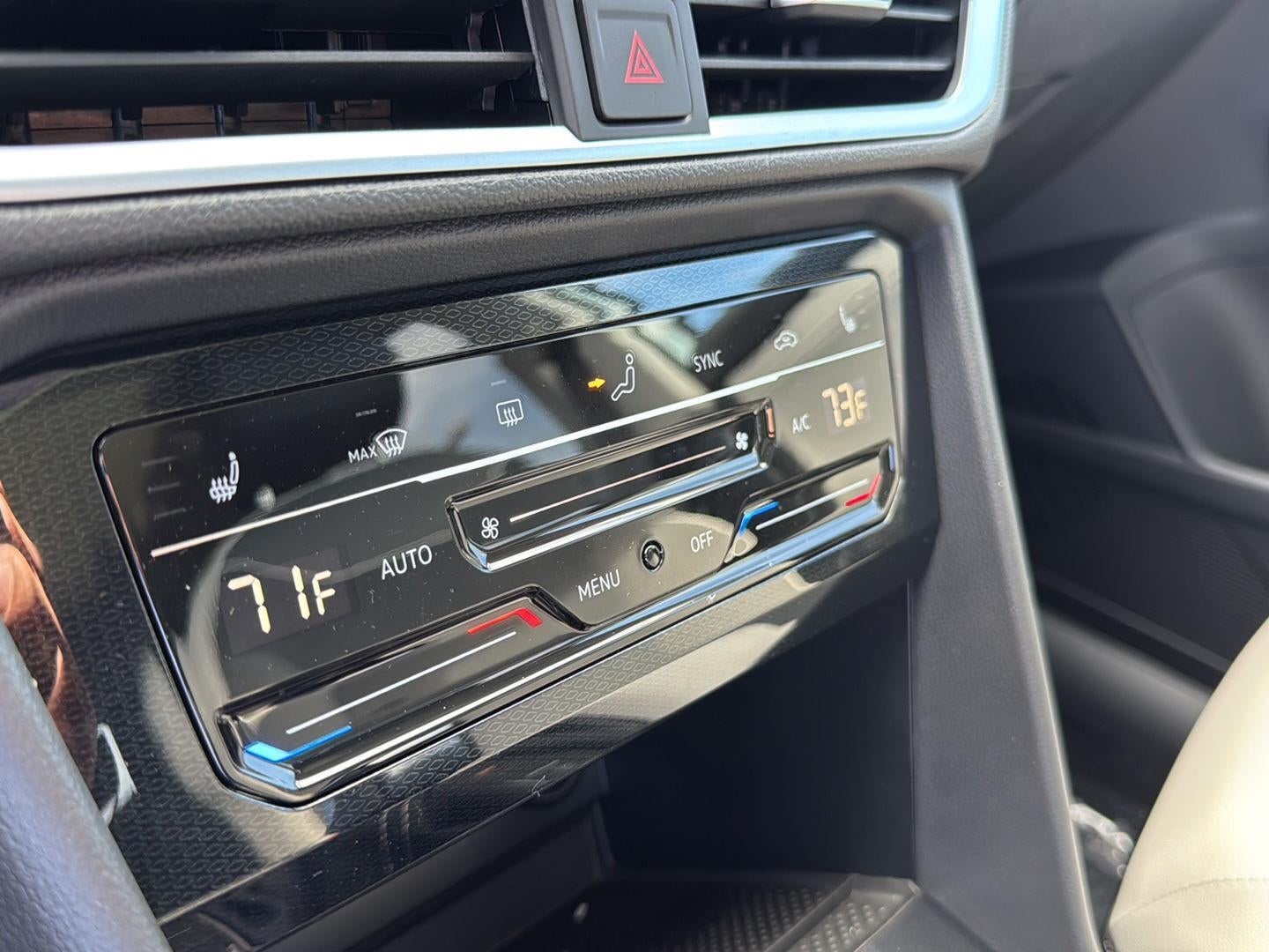 2027 Volkswagen Taos SE 4MOTION