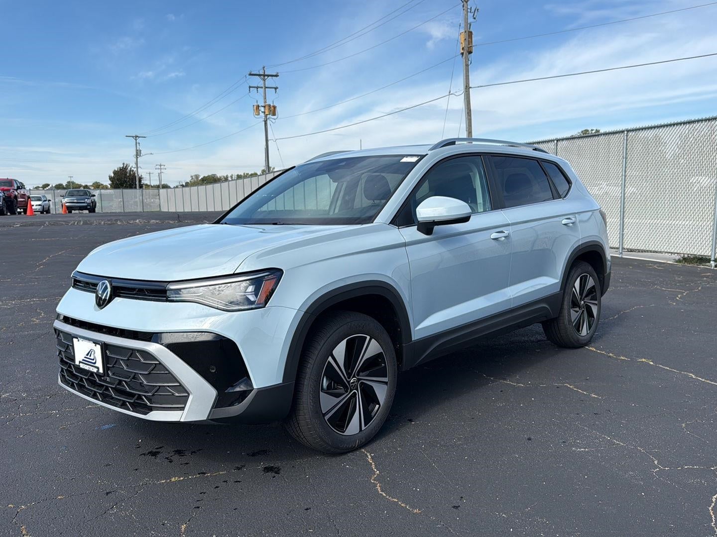 2027 Volkswagen Taos SE 4MOTION