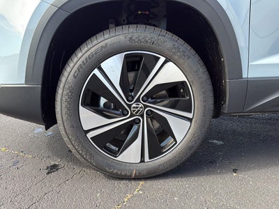 2027 Volkswagen Taos SE 4MOTION