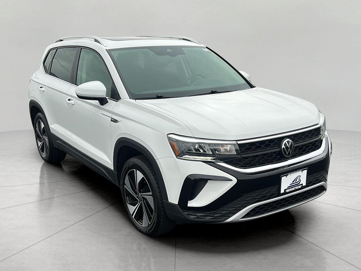2024 Volkswagen Taos SE 4MOTION