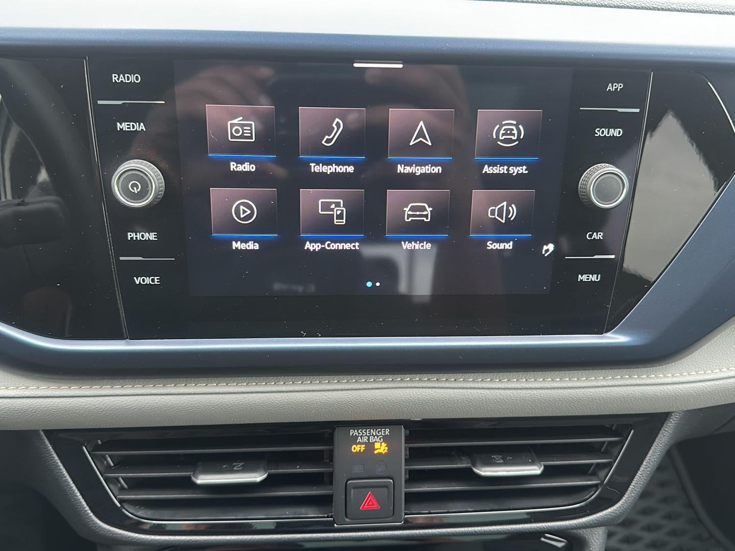 2024 Volkswagen Taos SE 4MOTION