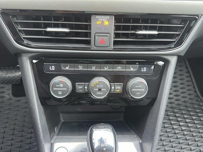 2024 Volkswagen Taos SE 4MOTION