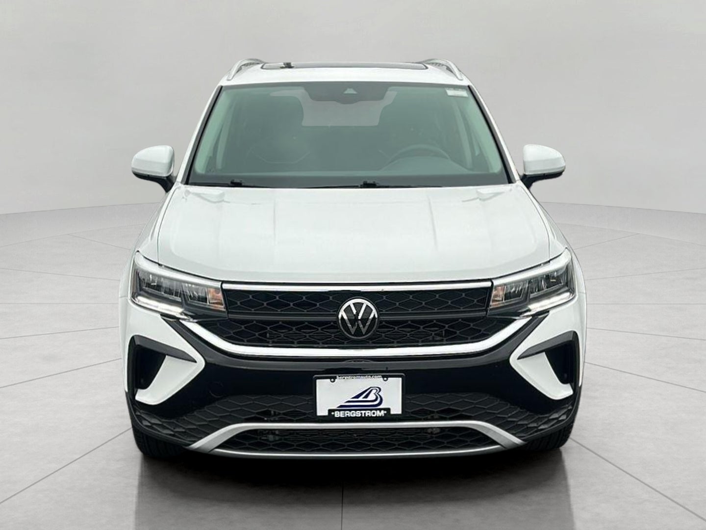 2024 Volkswagen Taos SE 4MOTION