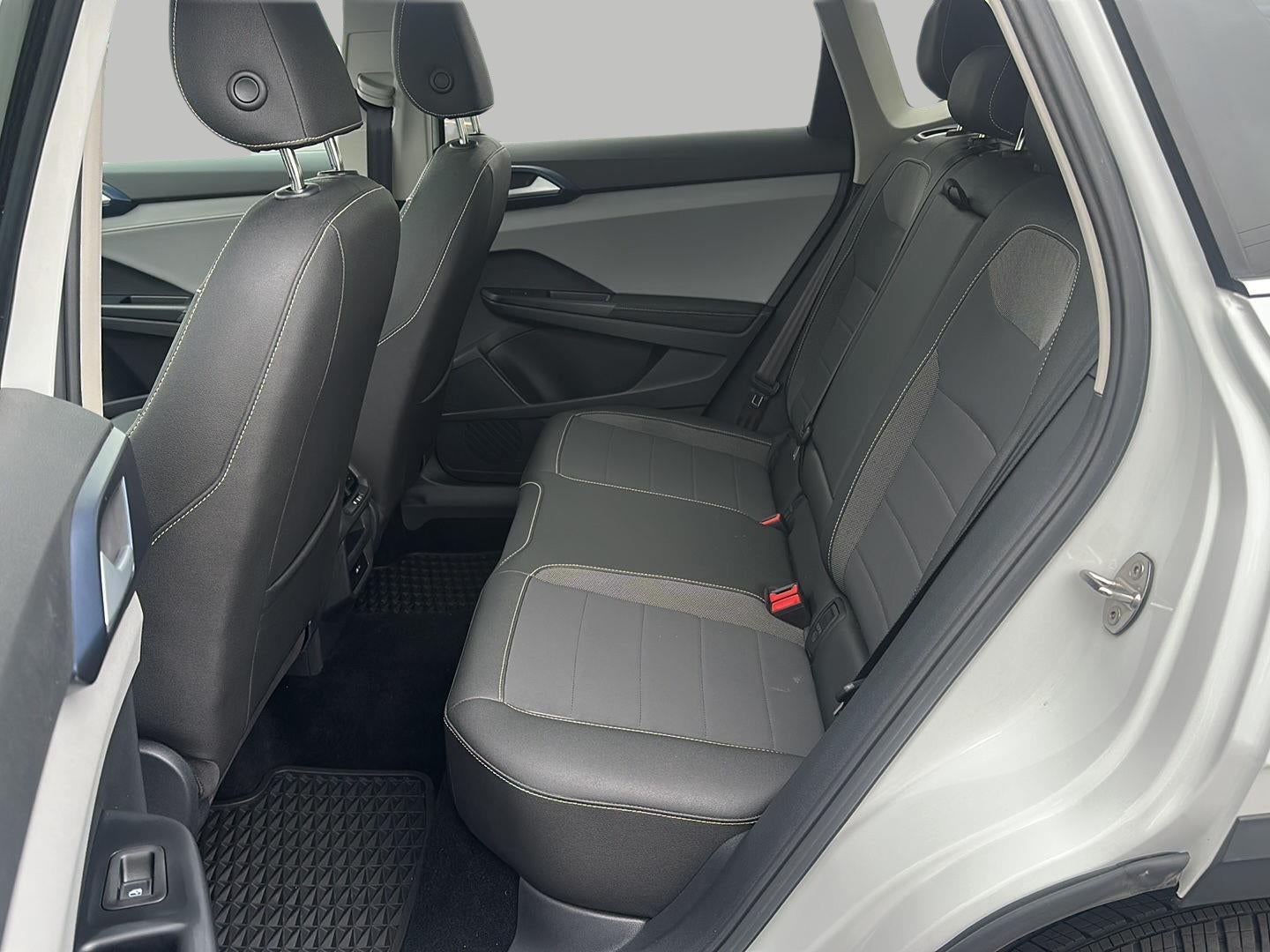 2024 Volkswagen Taos SE 4MOTION