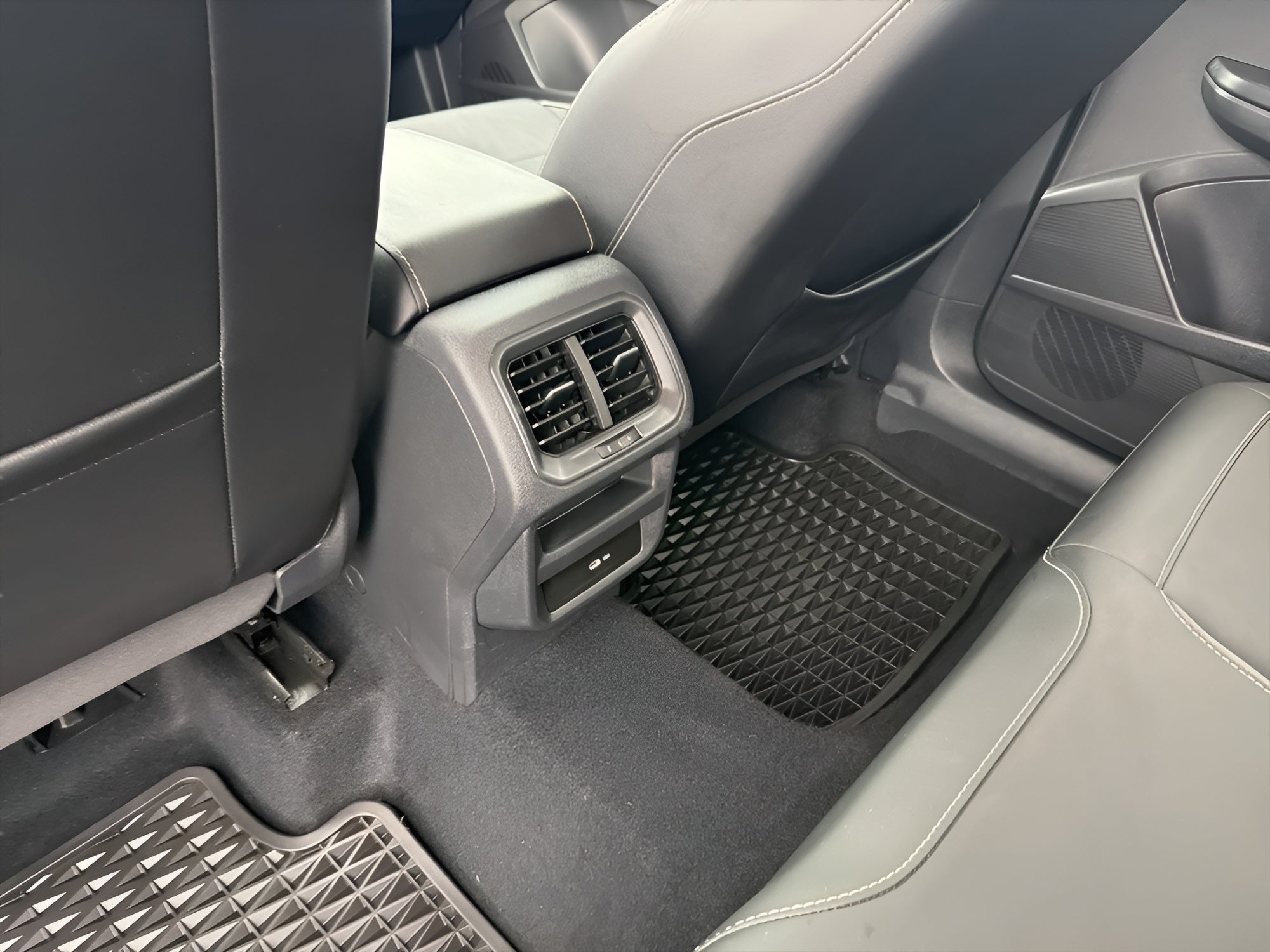 2022 Volkswagen Taos SE 4MOTION