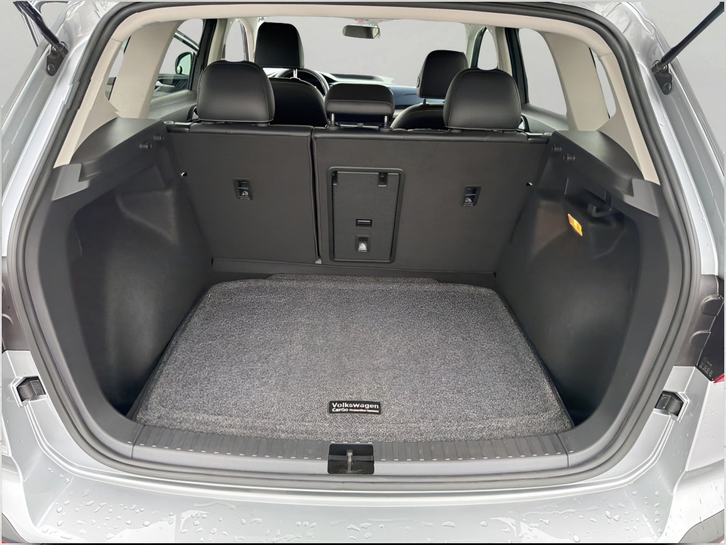 2022 Volkswagen Taos SE 4MOTION