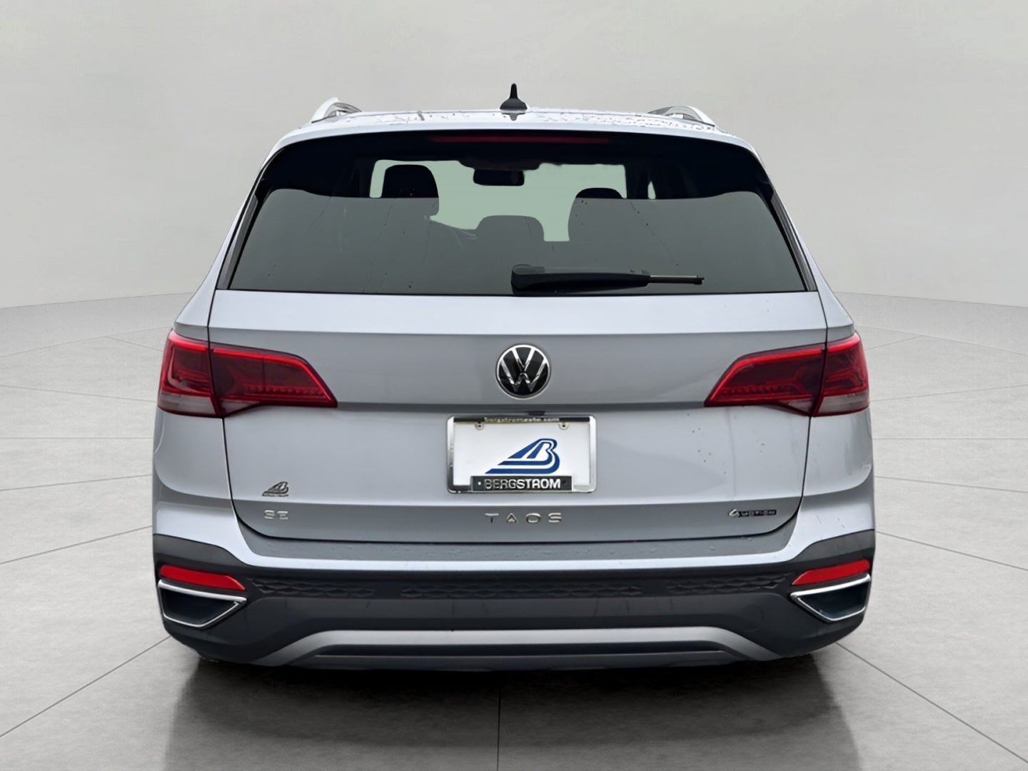 2022 Volkswagen Taos SE 4MOTION