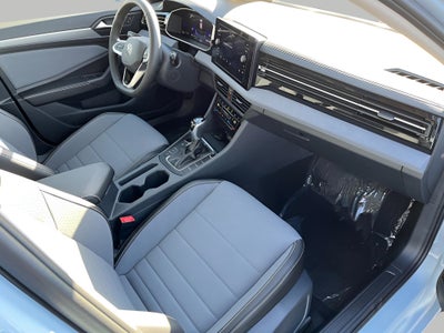 2025 Volkswagen Jetta SE Auto