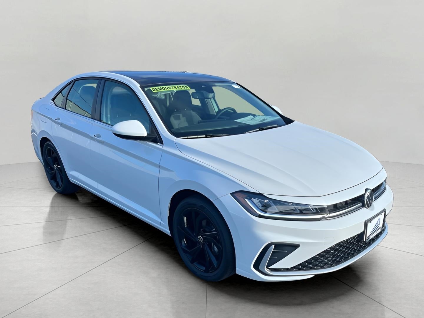 2025 Volkswagen Jetta SE Auto