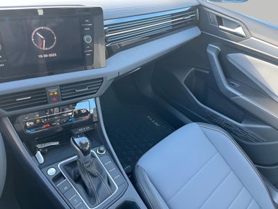 2025 Volkswagen Jetta SE Auto