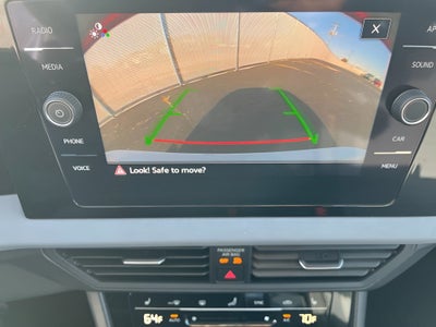 2025 Volkswagen Jetta SE Auto