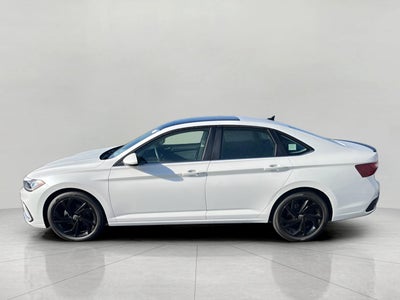 2025 Volkswagen Jetta SE Auto