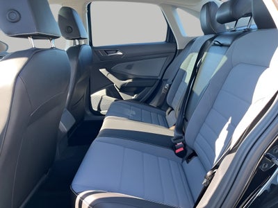 2025 Volkswagen Jetta SE Auto