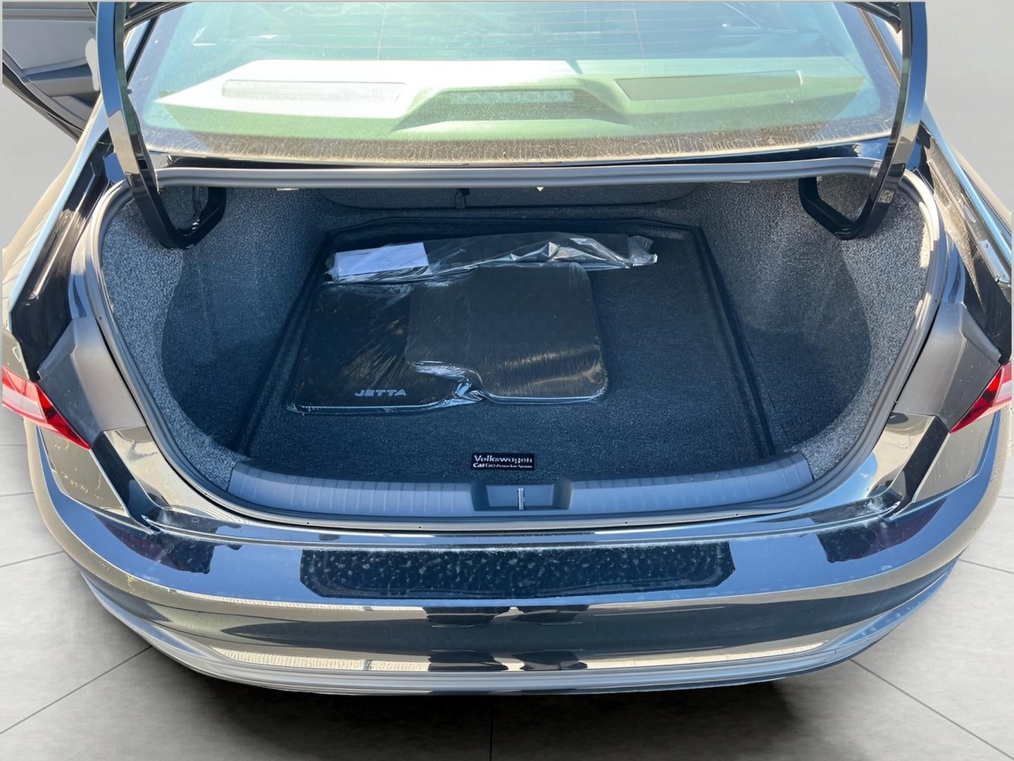 2025 Volkswagen Jetta SE Auto