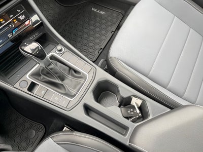 2025 Volkswagen Jetta SE Auto