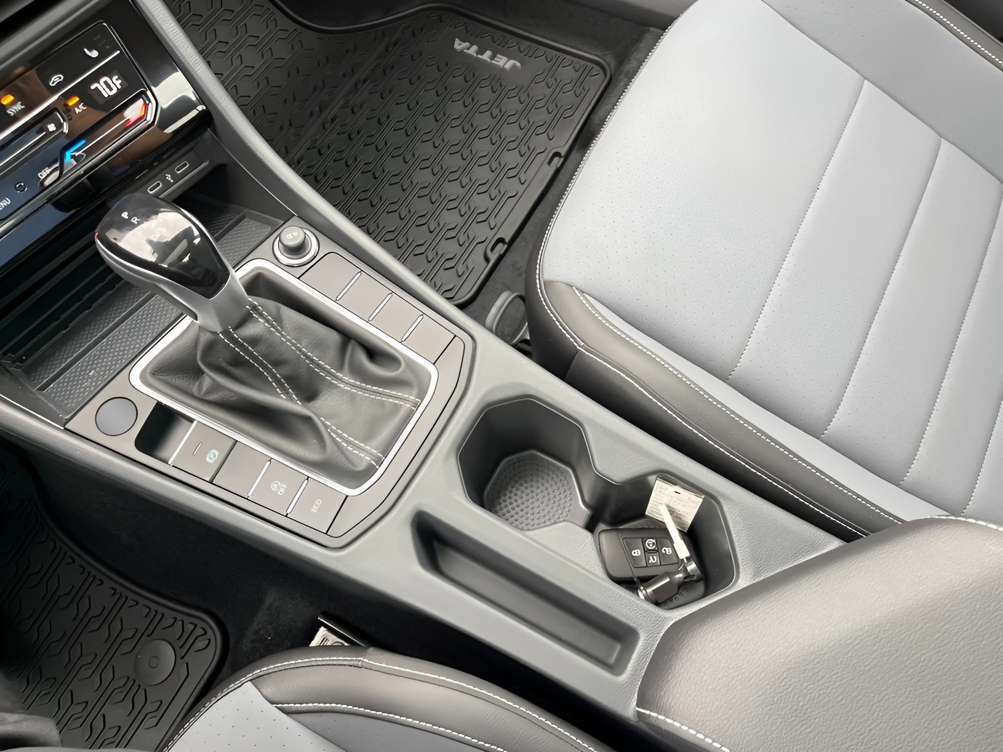 2025 Volkswagen Jetta SE Auto