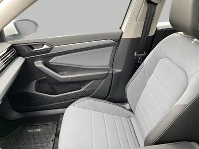 2025 Volkswagen Jetta SE Auto