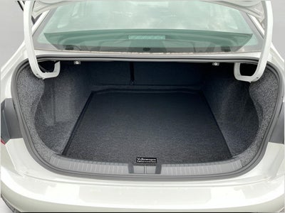 2025 Volkswagen Jetta SE Auto