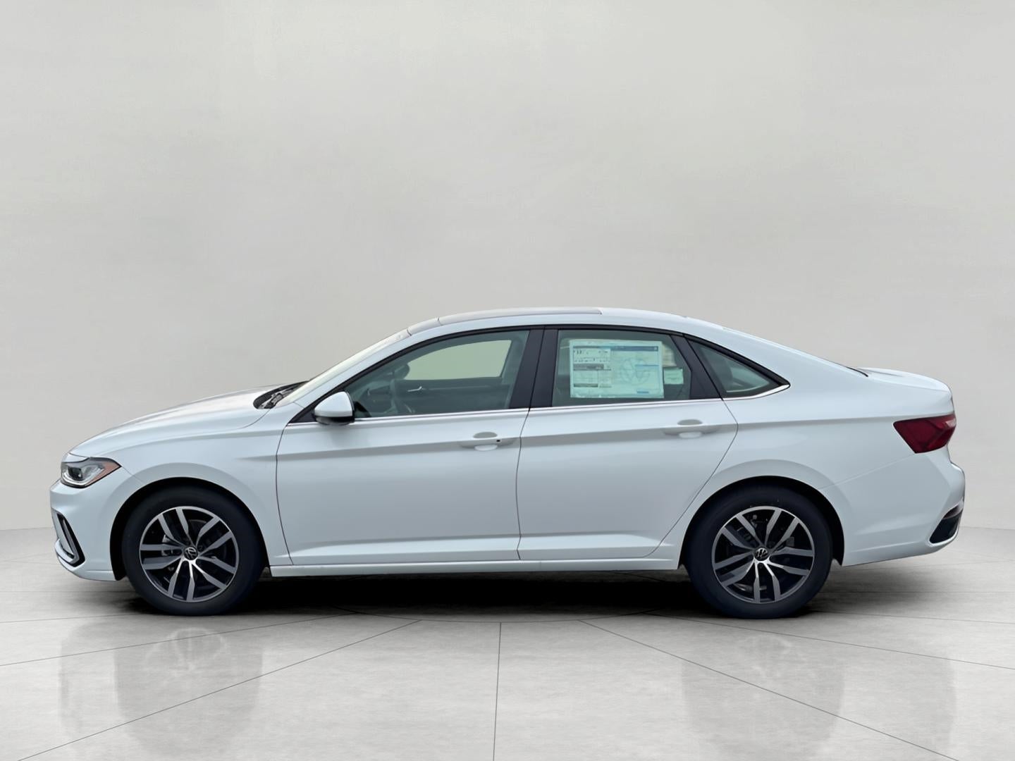 2025 Volkswagen Jetta SE Auto