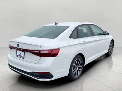 2025 Volkswagen Jetta SE Auto