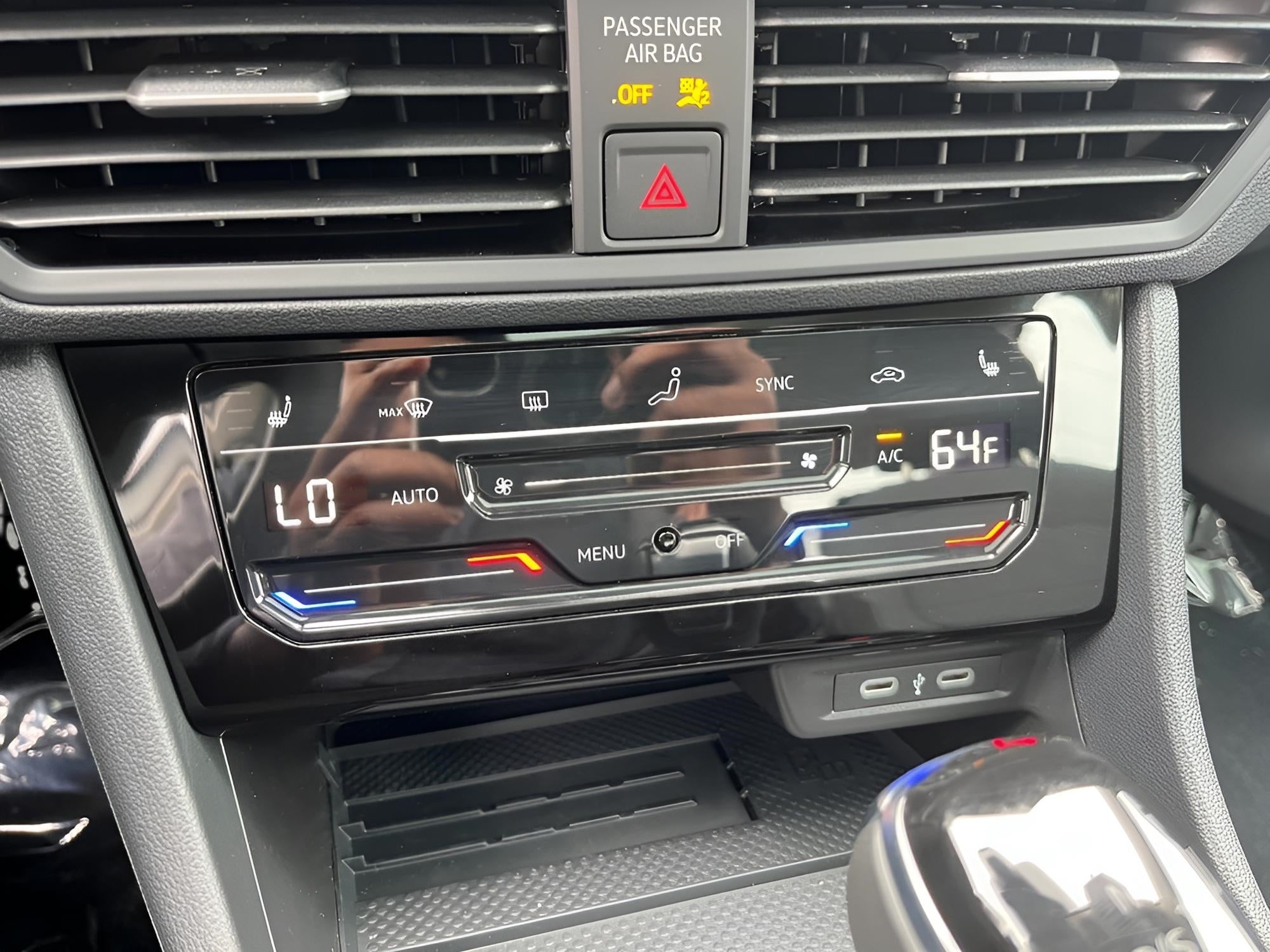 2025 Volkswagen Jetta SE Auto