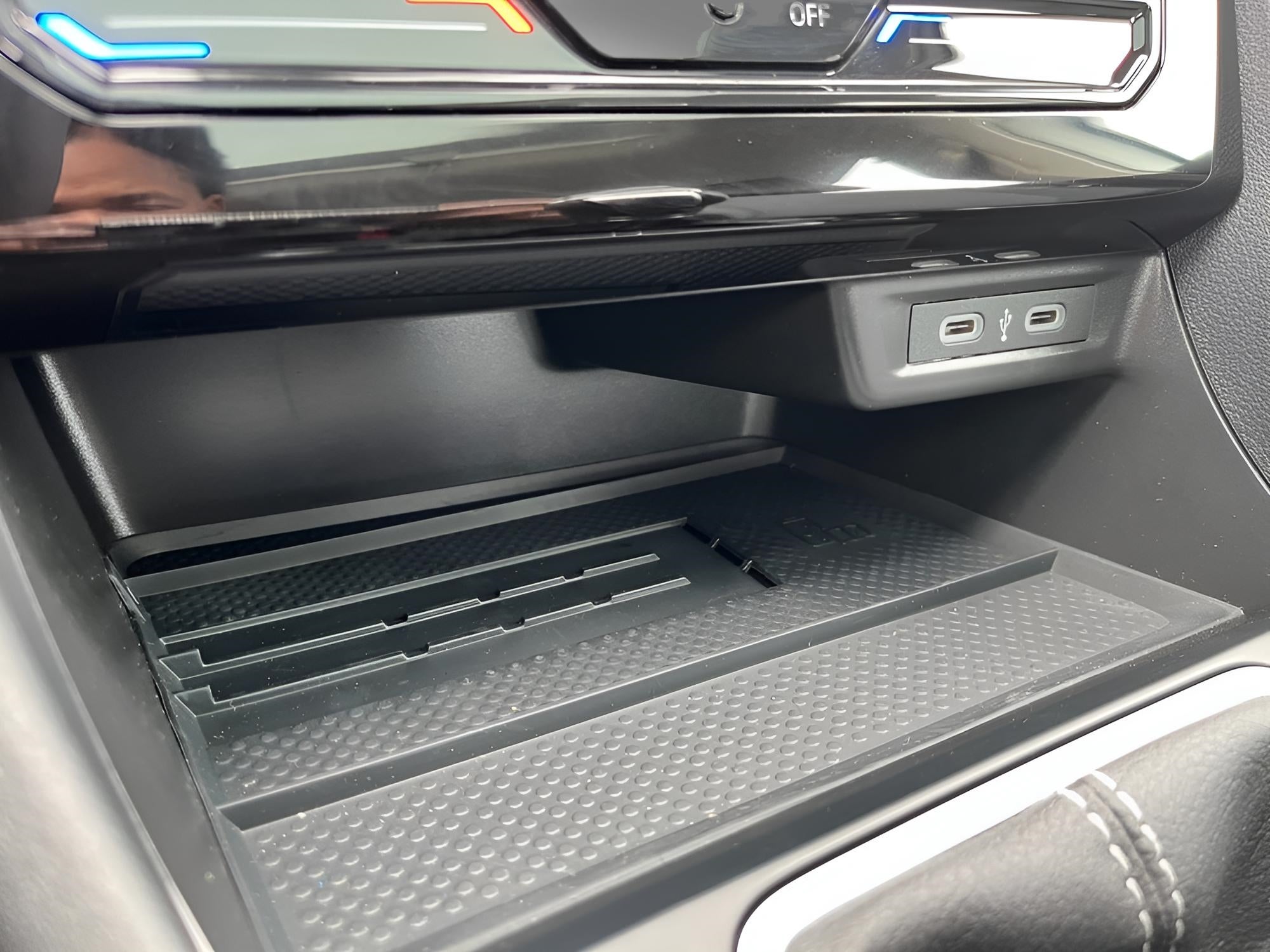 2025 Volkswagen Jetta SE Auto