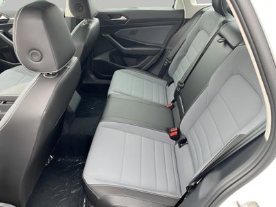 2025 Volkswagen Jetta SE Auto