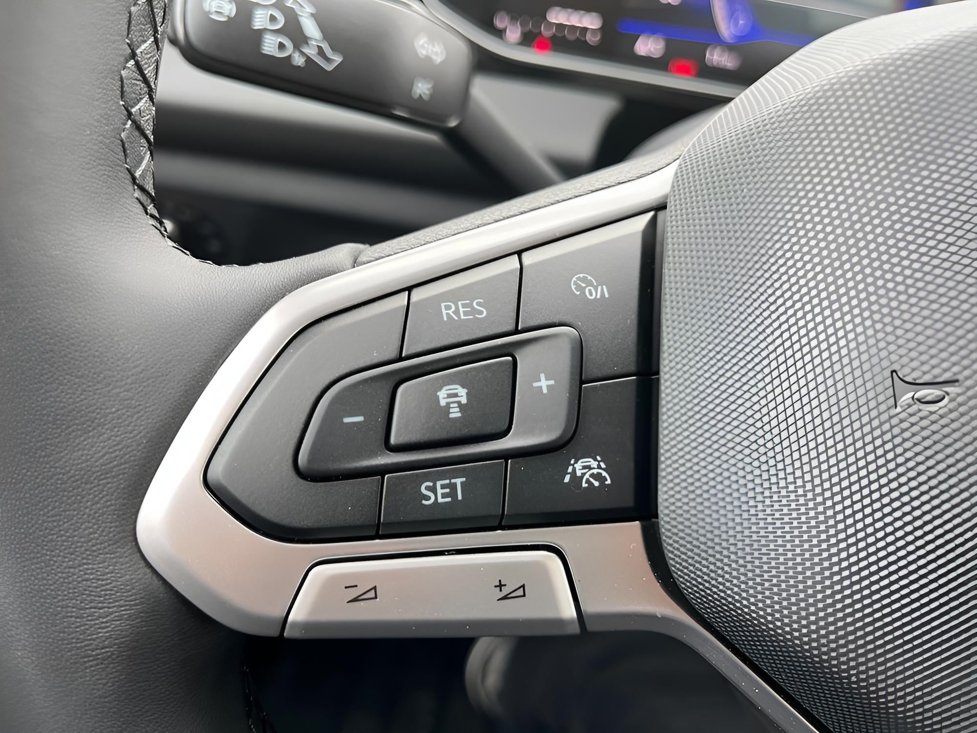 2025 Volkswagen Jetta Sport Auto