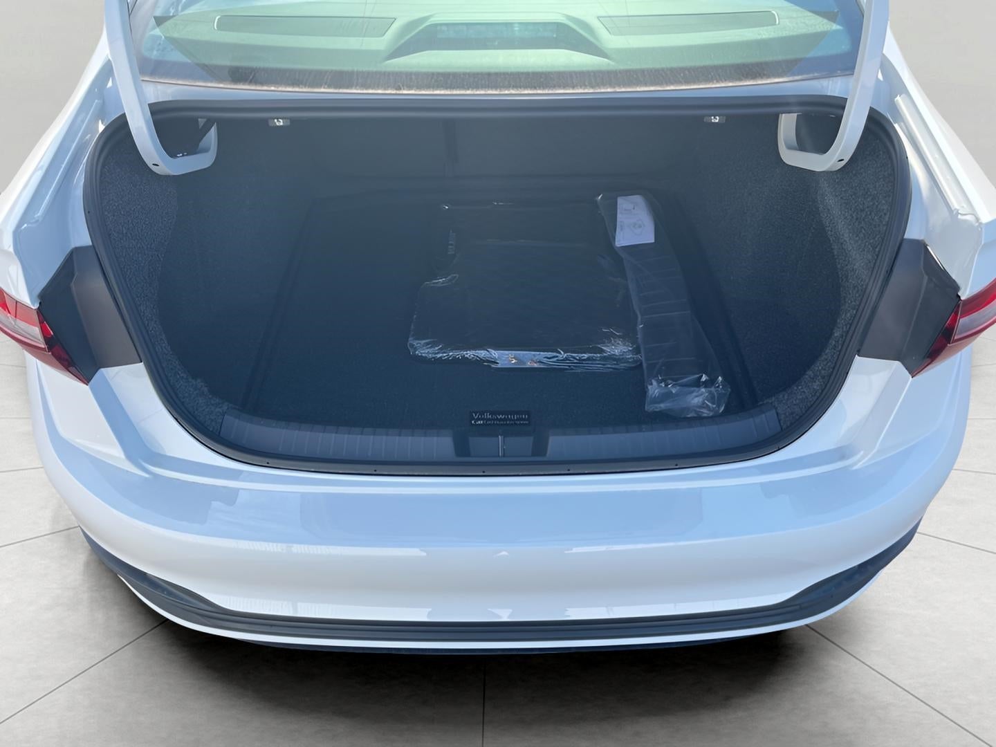 2025 Volkswagen Jetta Sport Auto