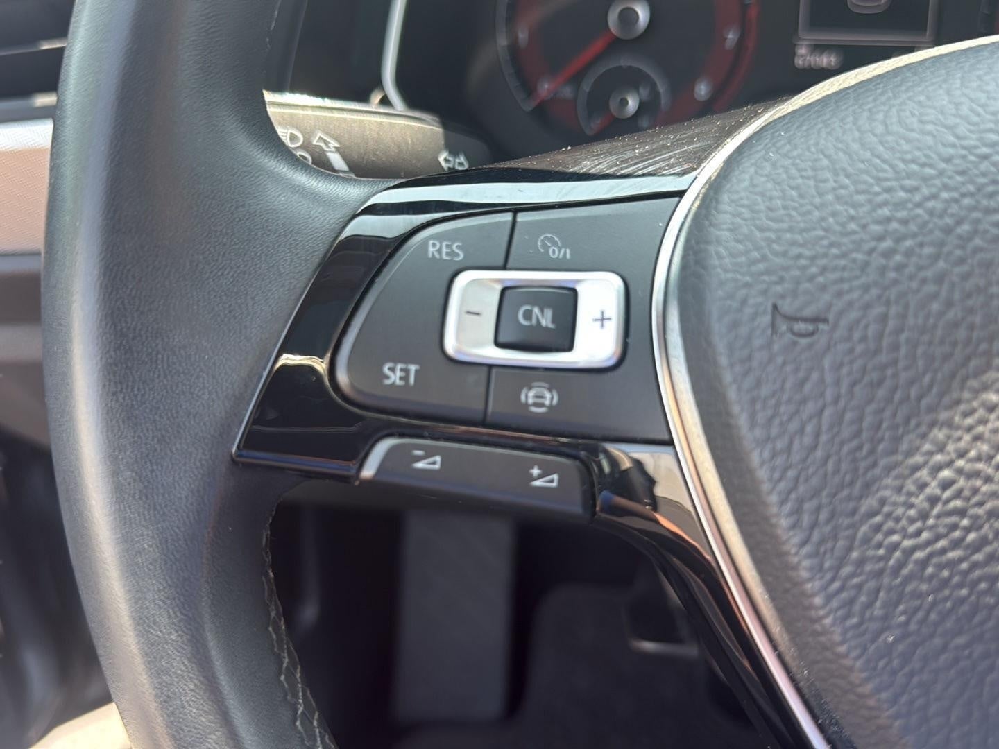 2020 Volkswagen Jetta R-LINE