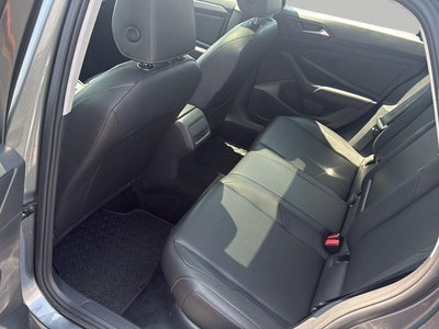 2020 Volkswagen Jetta R-LINE