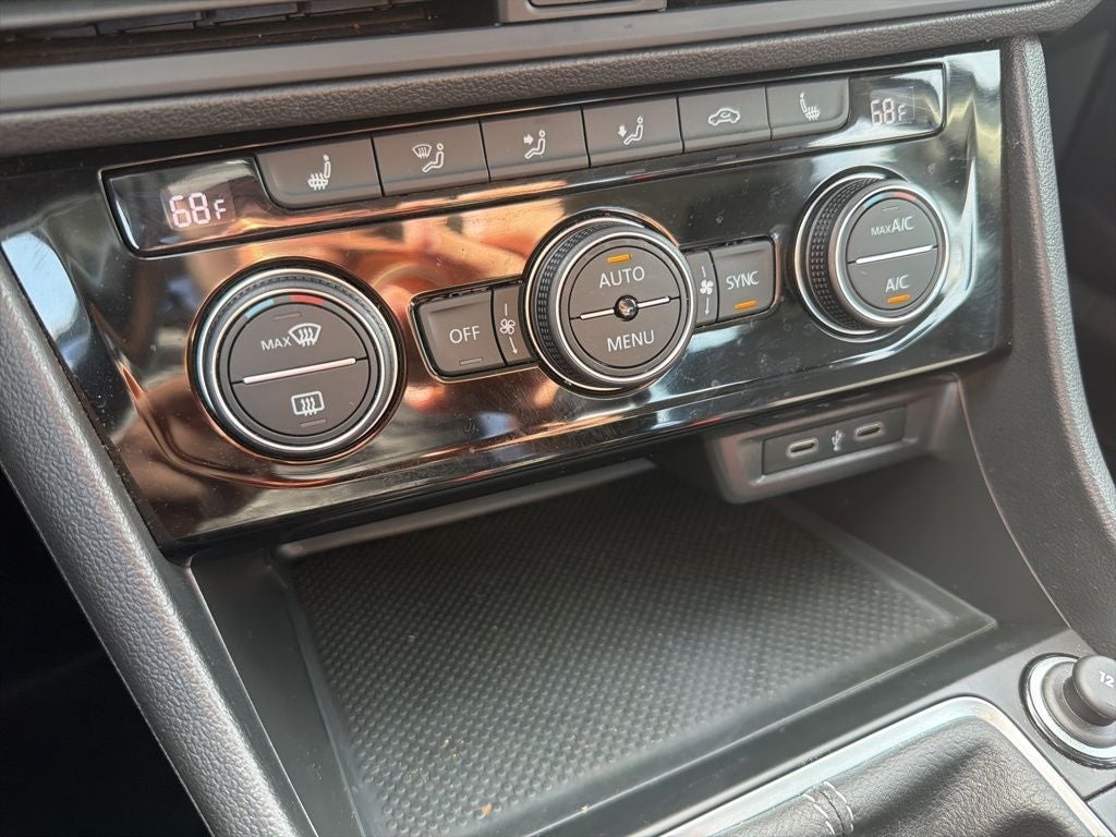 2022 Volkswagen Jetta SE Auto