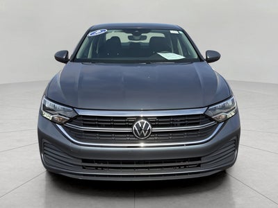 2022 Volkswagen Jetta SE Auto
