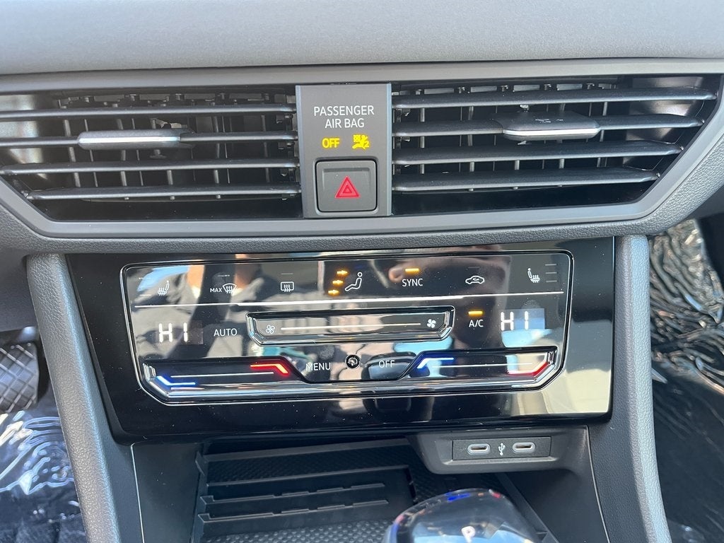 2025 Volkswagen Jetta SE Auto