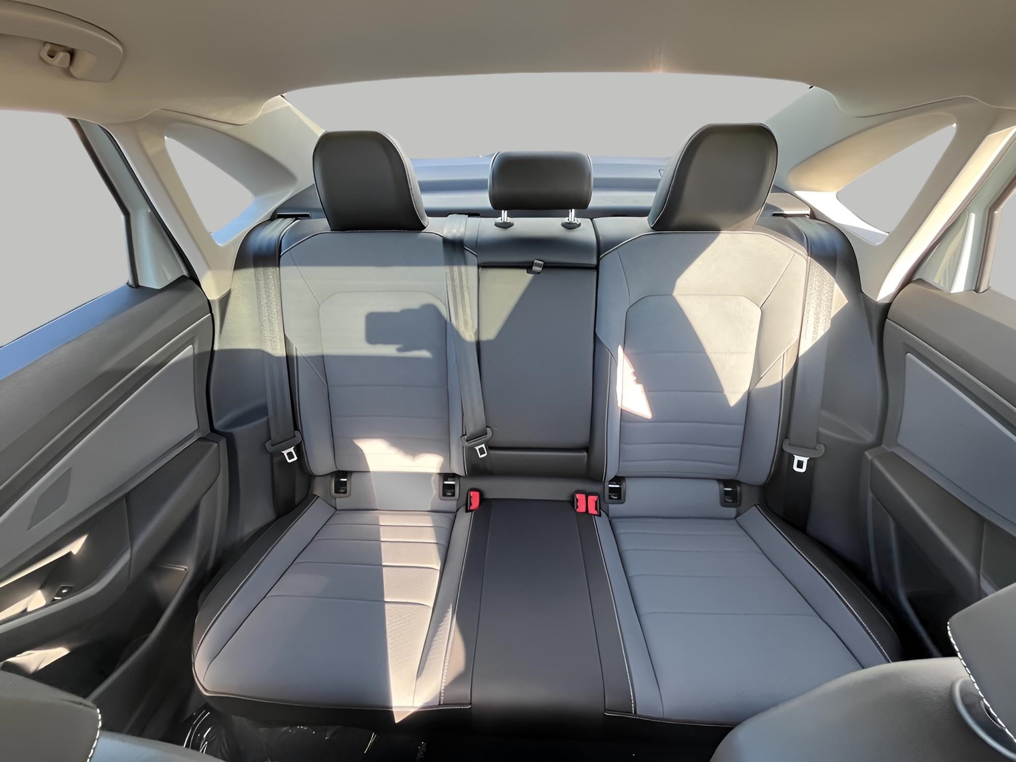 2025 Volkswagen Jetta SE Auto