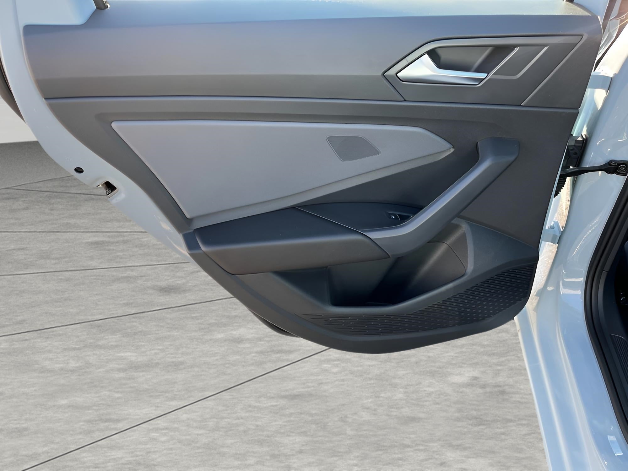 2025 Volkswagen Jetta SE Auto