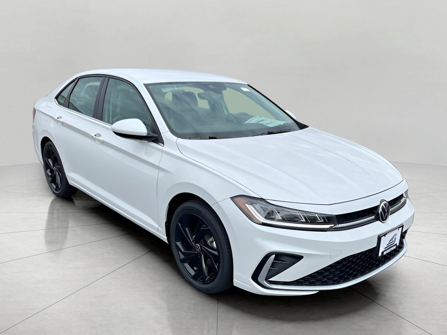 2025 Volkswagen Jetta SE Auto