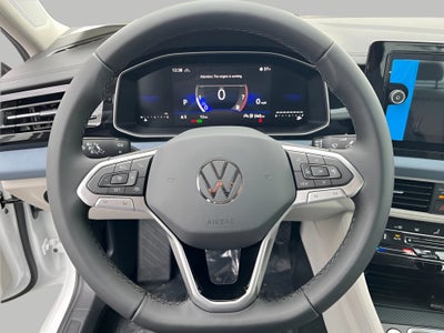 2025 Volkswagen Jetta SE Auto