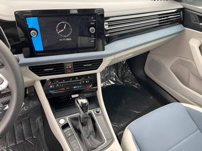 2025 Volkswagen Jetta SE Auto