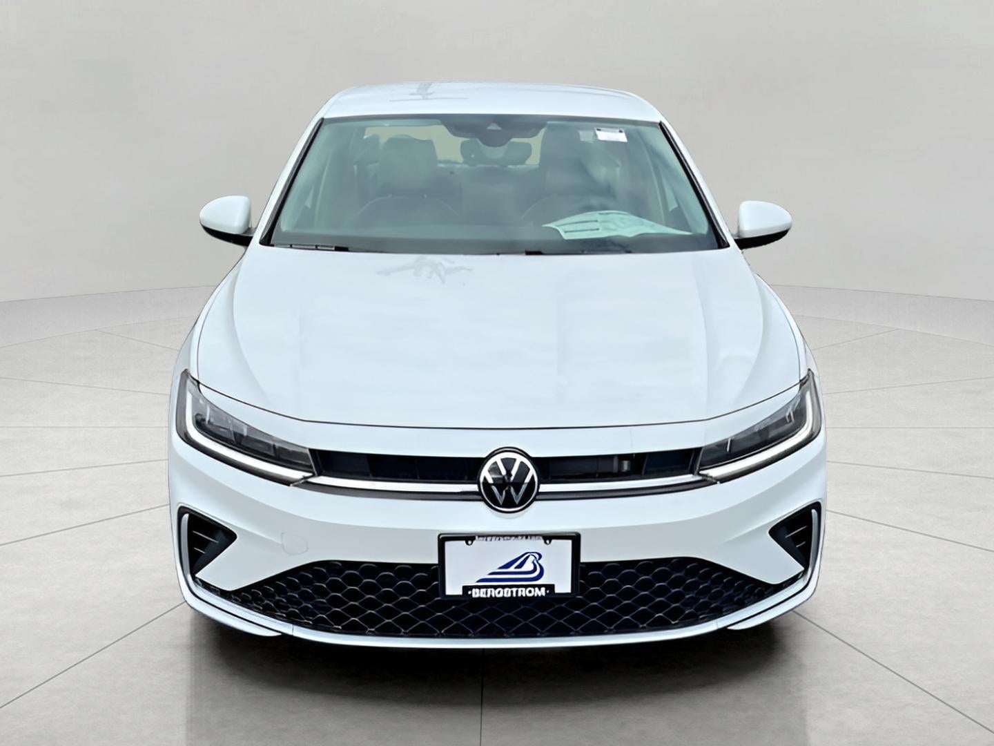 2025 Volkswagen Jetta SE Auto