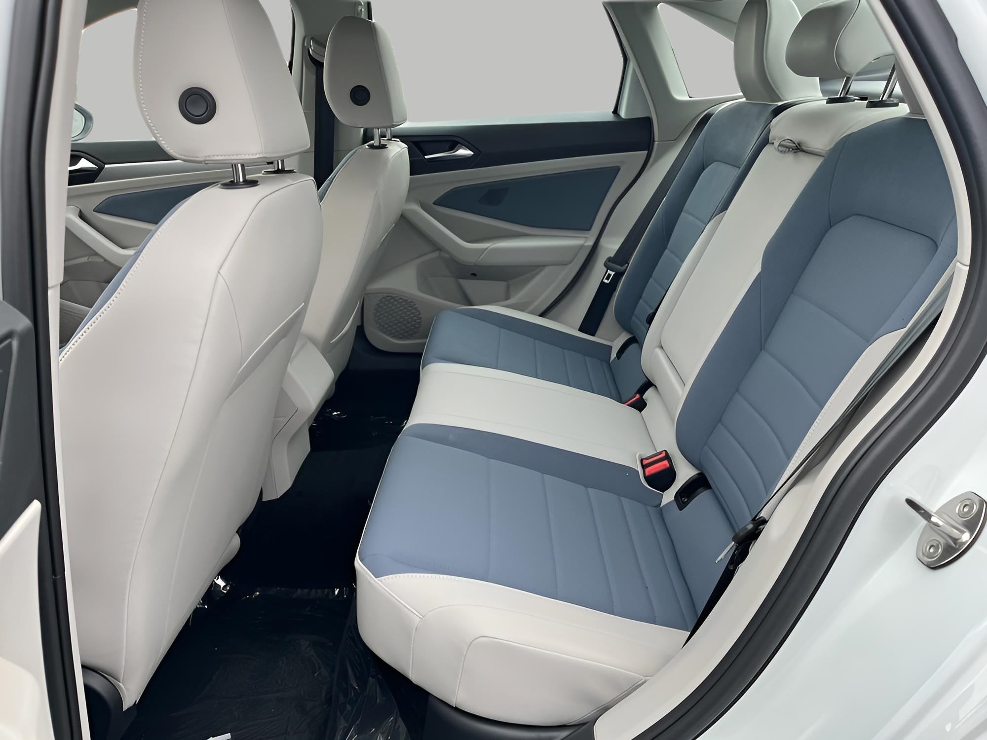 2025 Volkswagen Jetta SE Auto