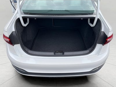 2025 Volkswagen Jetta SE Auto