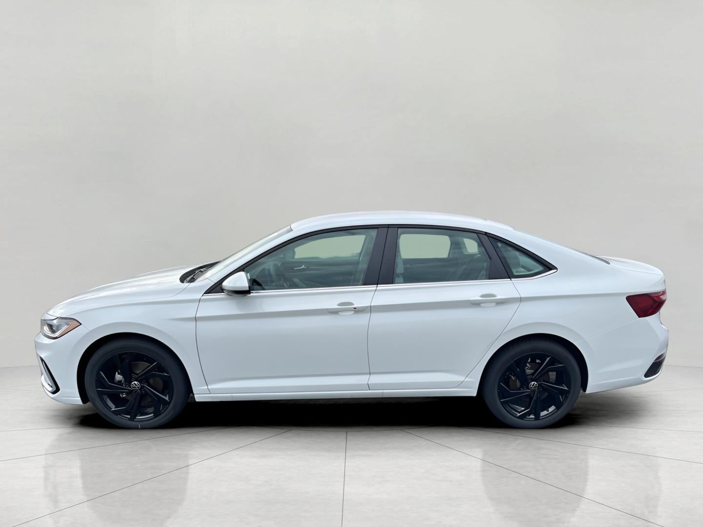 2025 Volkswagen Jetta SE Auto