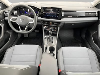 2025 Volkswagen Jetta SE Auto