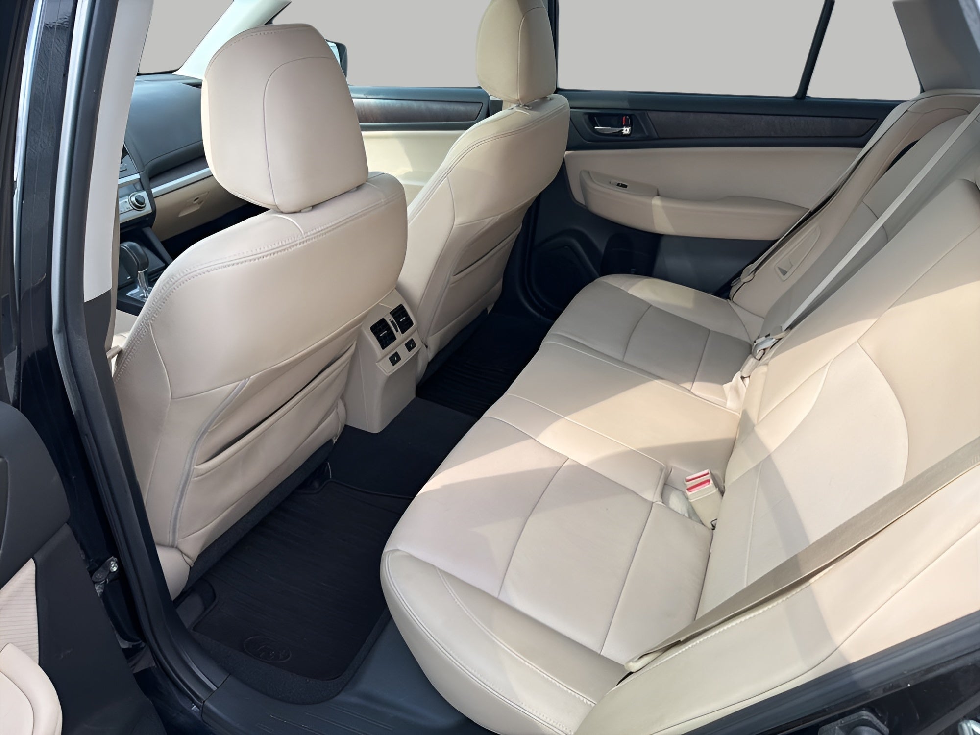 2015 Subaru Outback 4dr Wgn 3.6R Limited